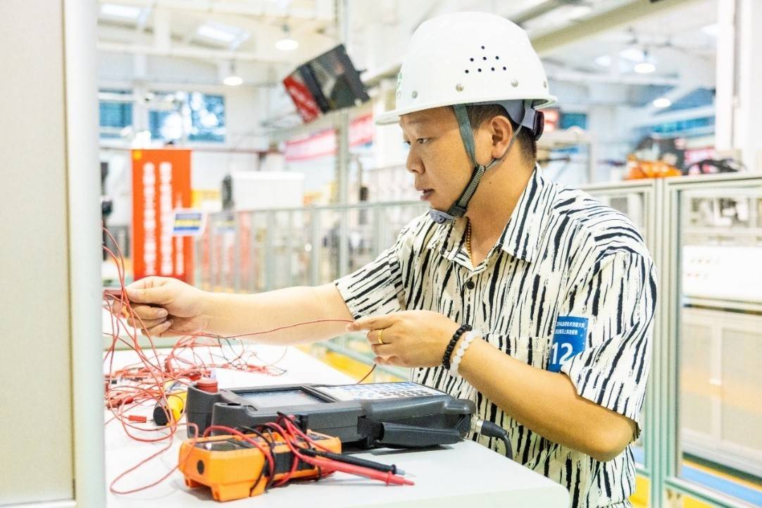 上海机器人系统运维选手集训有序推进<strong></p>
<p>甘肃虚拟币挖矿</strong>,“破阵”指日可待