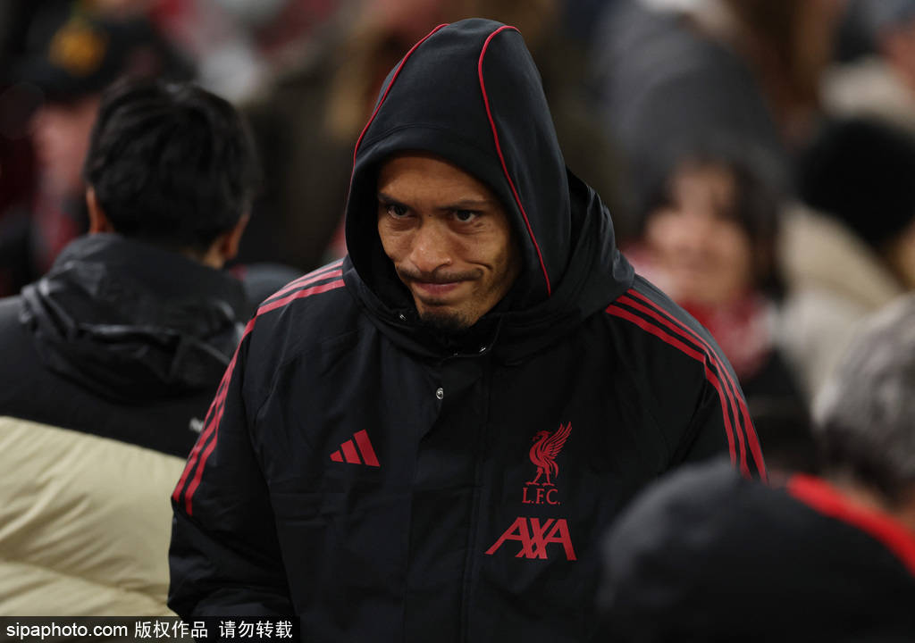 遭赛季三杀<strong></p>
<p>腾讯合作</strong>!联赛杯-萨尔双响 利物浦轮换阵容0-3水晶宫出局