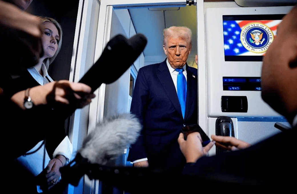 火速赶回国的特朗普<strong></p>
<p>zak币虚拟币</strong>,在专机空军一号上,亲口说出此行最大遗憾