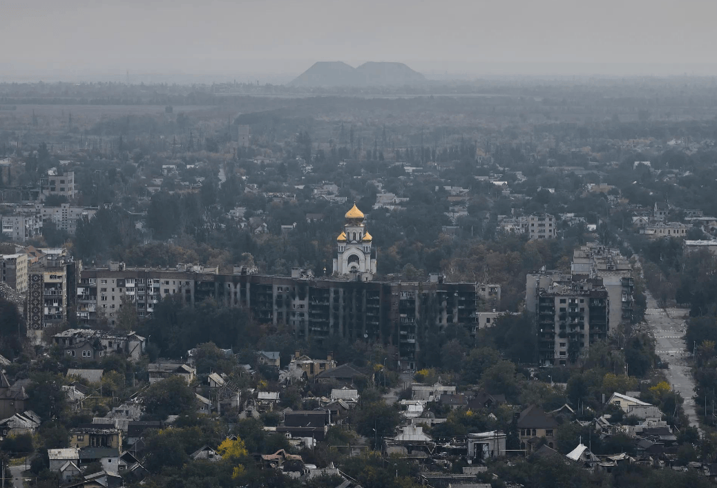 红军城移交前夜<strong></p>
<p>zak币虚拟币</strong>，乌克兰宣布开辟新战线，主动反攻击溃俄军攻势