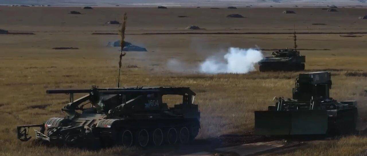 大场面！机器狗、无人机开路<strong></p>
<p>虚拟币回流</strong>，实兵对抗演练画面公布