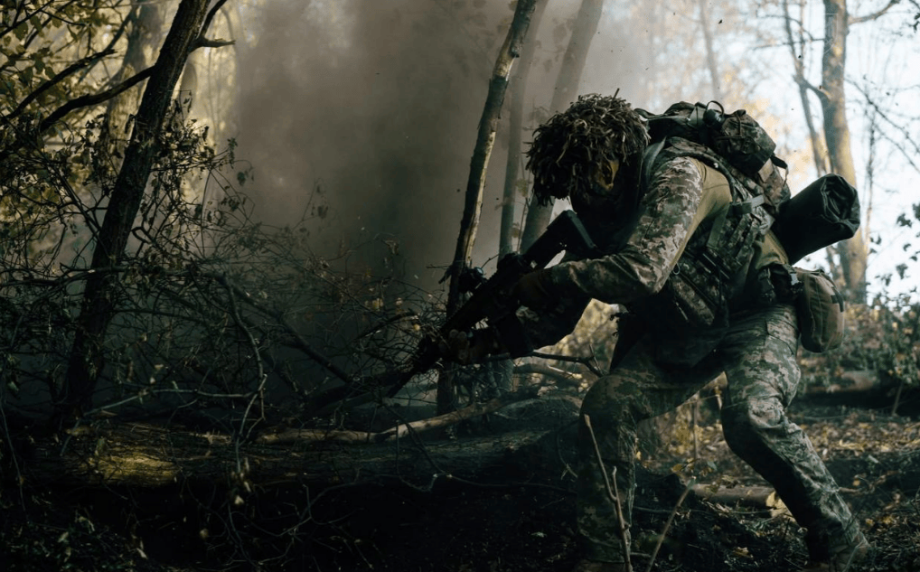 乌军伪装成女人突围红军城<strong></p>
<p>台湾</strong>，俄军一次俘虏200人，法械旅这次学到了精髓