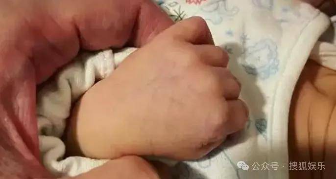 第三段婚姻亮红灯<strong></p>
<p>台湾</strong>？他不会又要离婚了吧......