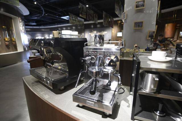 四中全会精神在基层丨记者手记：不产一粒生豆<strong></p>
<p>台湾</strong>，昆山何以打造千亿元级咖啡产业？