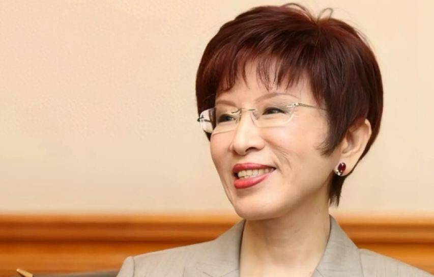 两岸统一众望所归！台湾岛内掀起入党潮<strong></p>
<p>台湾</strong>，869人加入国民党，洪秀柱出面促统，果然没让大陆失望！