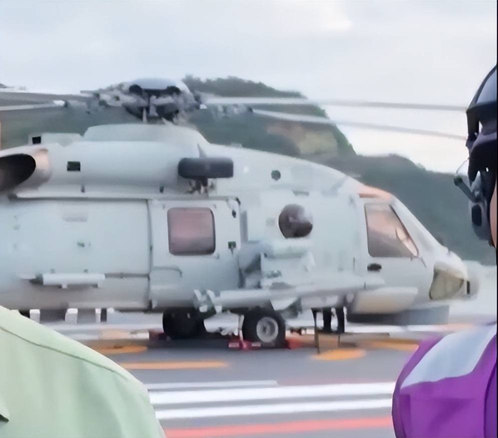 福建舰首次曝光6型舰载机<strong></p>
<p>株洲虚拟币案件</strong>,直-20配鹰击-9反舰导弹,打造海峡杀手