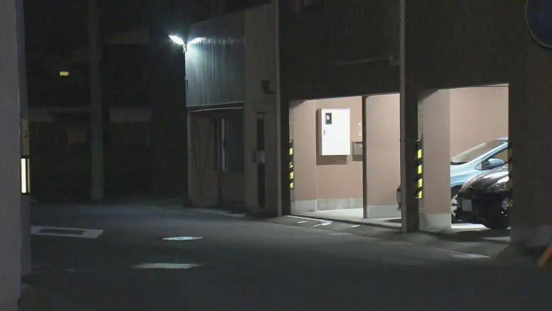 男子开车撞倒人<strong></p>
<p>株洲虚拟币传销</strong>,下车一看竟是自己86岁的父亲,老人送医后身亡