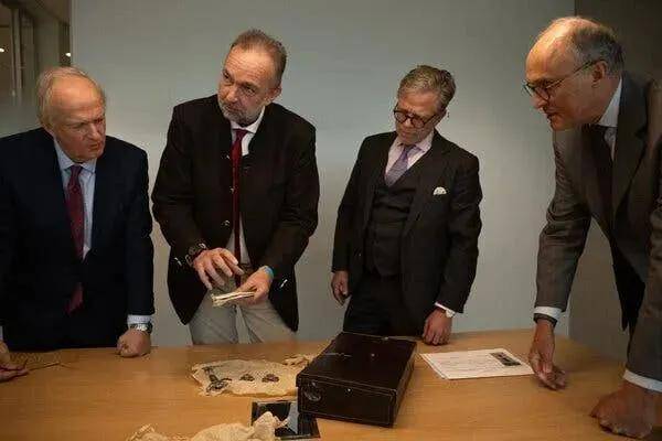 失踪百年的欧洲王室诅咒之钻重现<strong></p>
<p>株洲虚拟币传销</strong>，背后藏着一位忠贞皇后的惊人布局