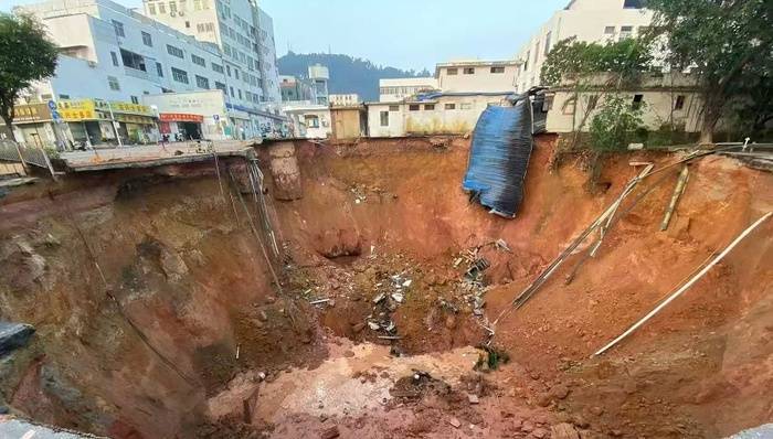 深圳一铁路施工现场地面坍塌致13人遇难<strong></p>
<p>2018年虚拟币牛市转熊市</strong>，事故调查报告公布