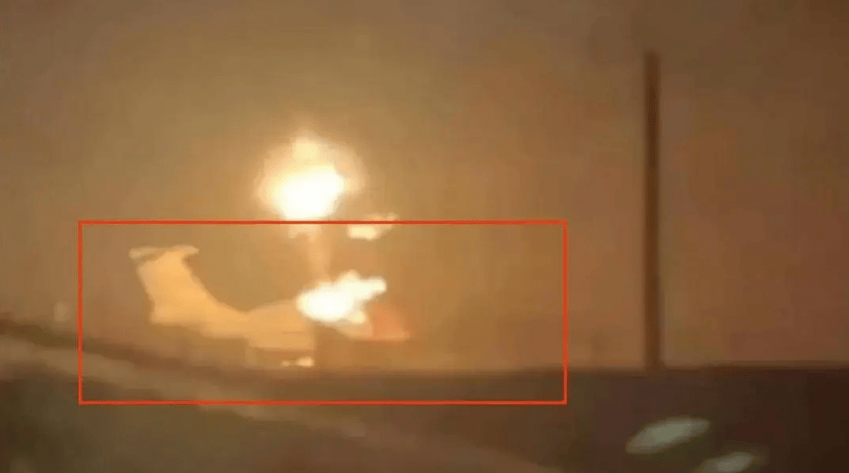 乌克兰发动夜间远程袭击，俄罗斯唯一一架激光武器试验机被毁，预警指挥机测试机也遭破坏