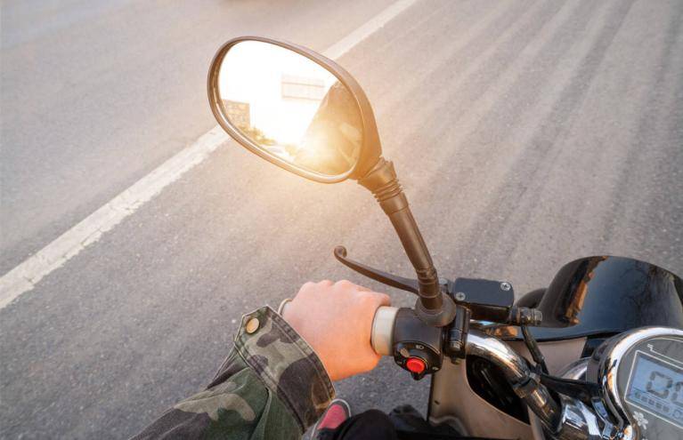 交付8万辆却蒸发5000亿市值<strong></p>
<p>虚拟币算力在算什么</strong>，雷军“抄底”小米能否对抗空头？