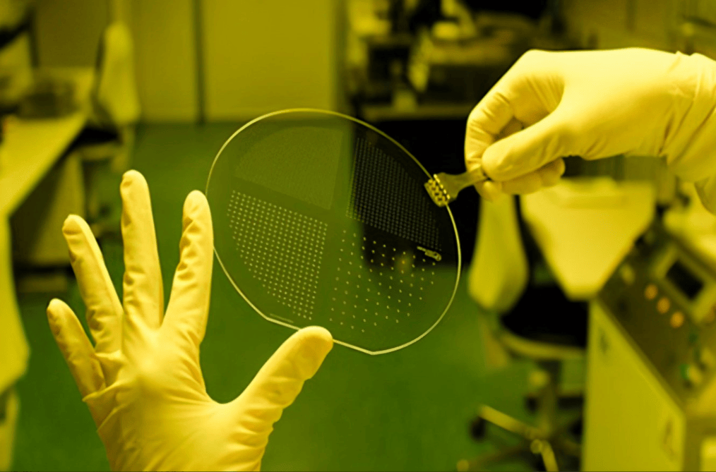 日本不服中国禁令?全面停止对华出口光刻胶,中方即刻推出反制手段