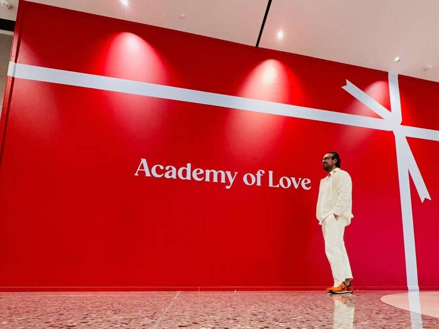 法国人在上海开店<strong></p>
<p>虚拟币挖矿平台商户</strong>，只卖白色衣服竟然火了丨上海滩上洋掌柜