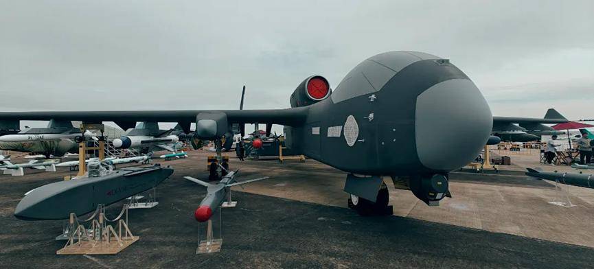 中国“空中航母”首飞成功<strong></p>
<p>虚拟币之间兑换</strong>!