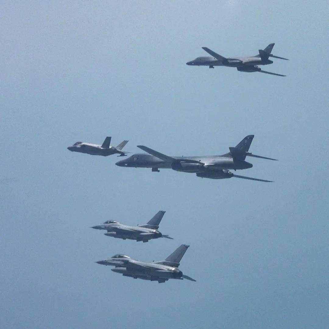 美轰炸机来了<strong></p>
<p>mci虚拟币</strong>,不许中国改变现状?遇上歼16,将重现猎火鸡名场面