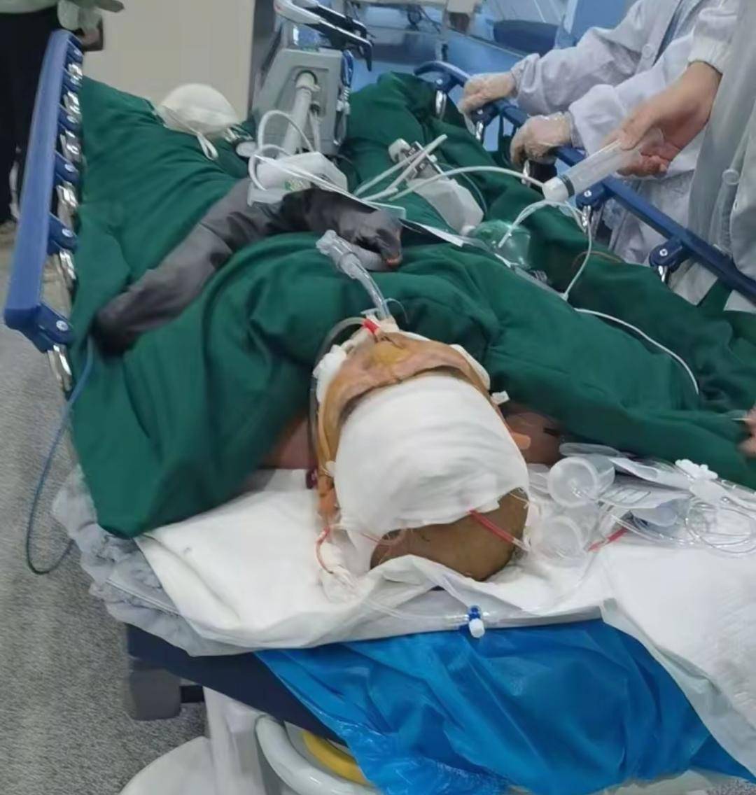 湖北十堰三名工人聚餐中毒,家属:食堂误把工业酒精当散酒