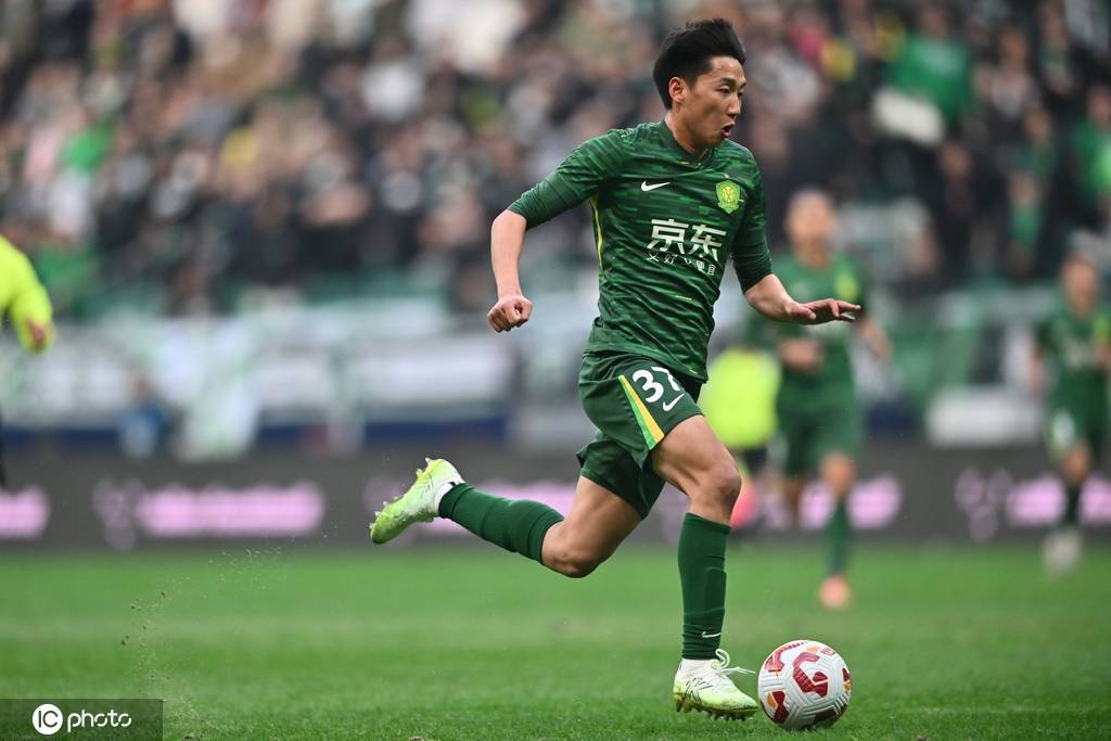 重罚!亚足联官方:曹永竞恶劣动作染红 禁赛4场罚款1500美元