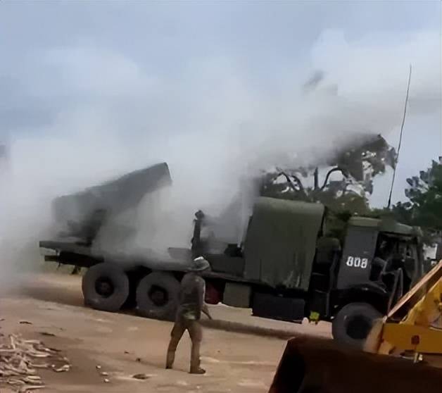 柬埔寨出动PHL-03型300毫米远火<strong></p>
<p>虚拟币被禁后如何操作</strong>，3发火箭弹准确命中泰军据点？