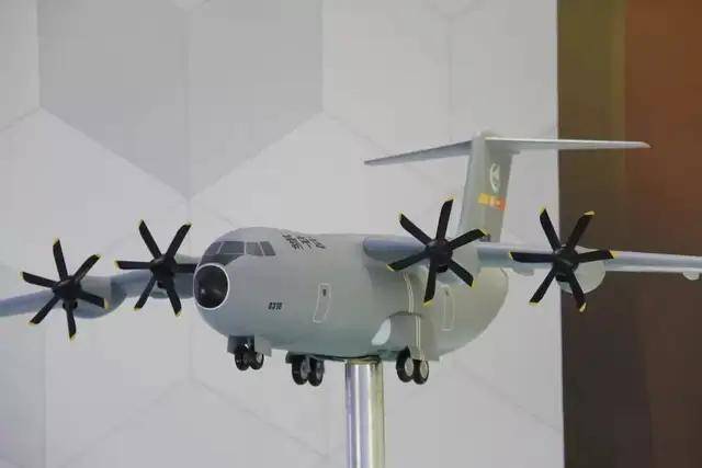 新款中型运输机运-30成功首飞<strong></p>
<p>虚拟币app越来越多</strong>，网友：要搞AC-130那样的炮艇机？