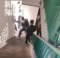 日日惊恐<strong></p>
<p>个人虚拟币财产税</strong>!上海夫妻持斧逐户砍砸邻居家门!居民:多年噩梦...